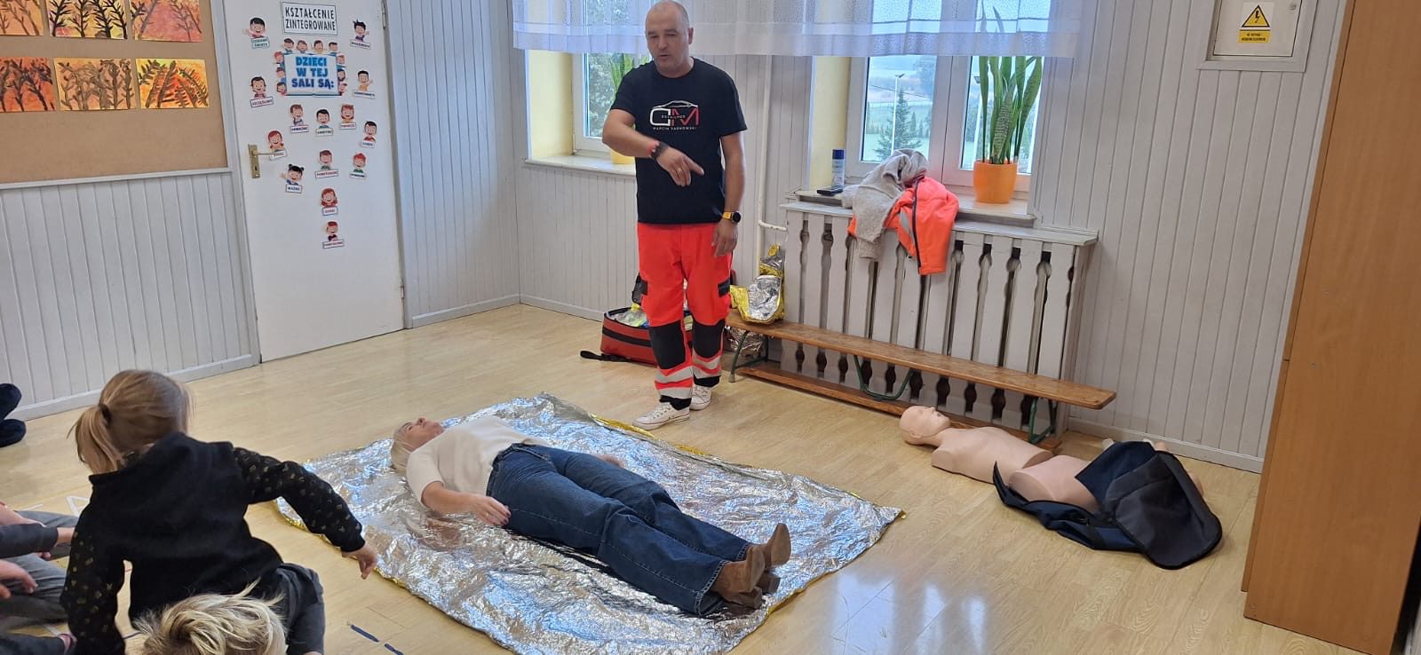 d2d18406-fda0-4127-a941-2a222c091865